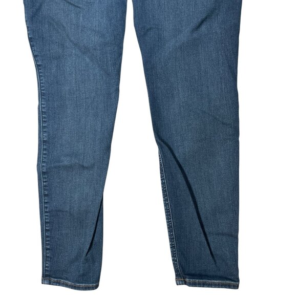 Torrid Women's Dark Blue Bombshell Skinny Jeans 16R Measures: 35x28 - Picture 6 of 8